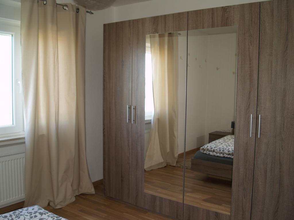 Ferienwohnung Leon Sinsheim Chambre photo